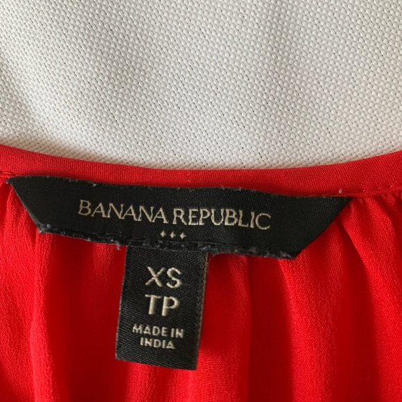 Banana Republic Factory Red Sleeveless Blouse - Picture 3 of 5